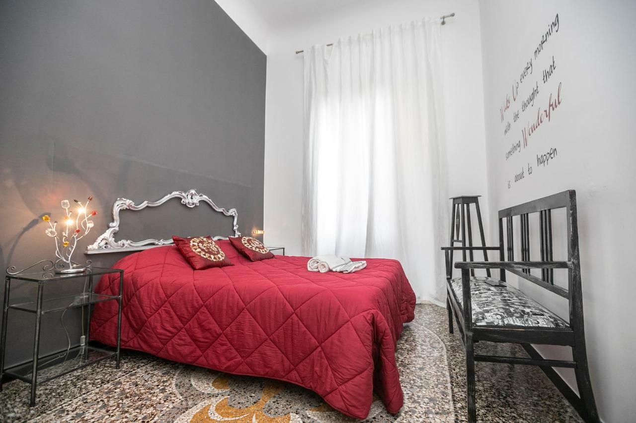 Homes in Genoa - Gold&Silver Exterior foto