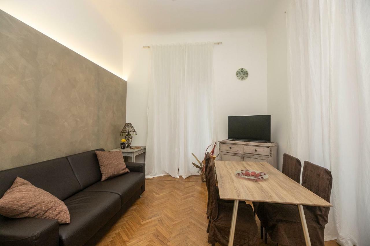 Homes in Genoa - Gold&Silver Exterior foto